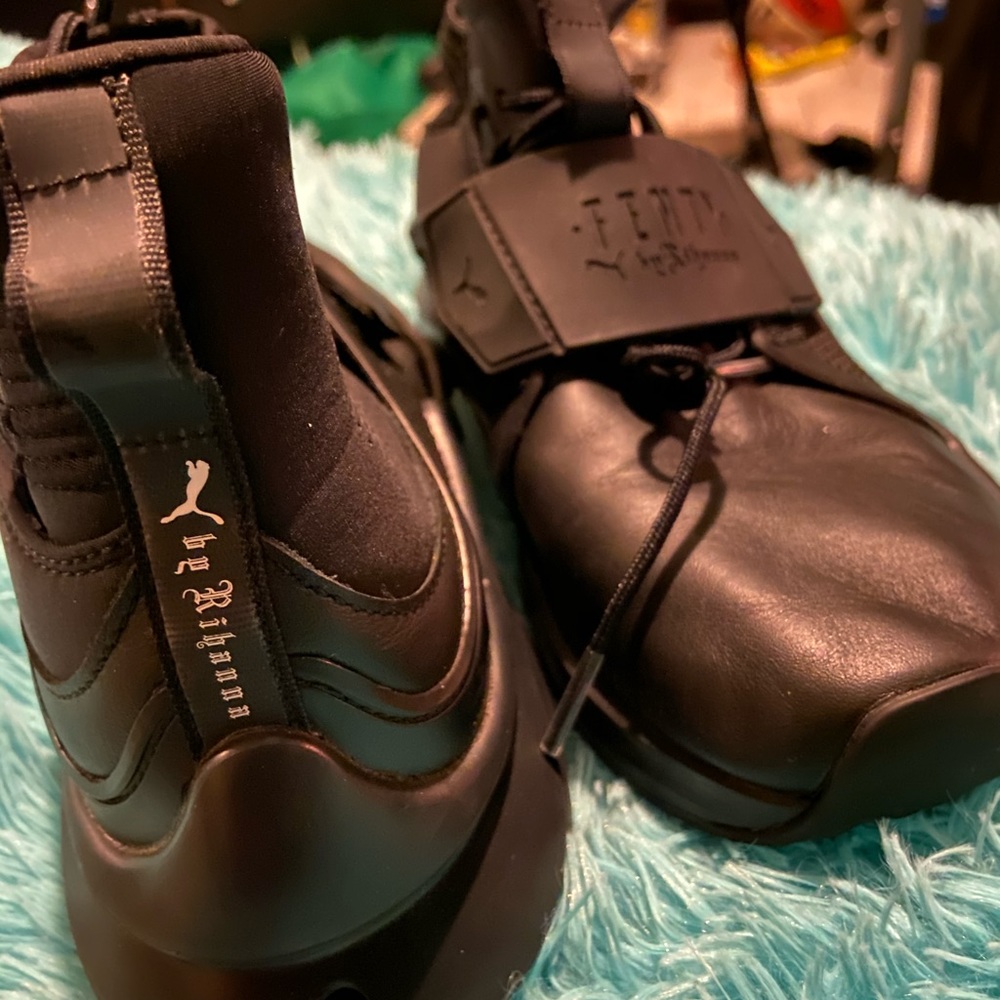 Fenty by Rihanna Seakers